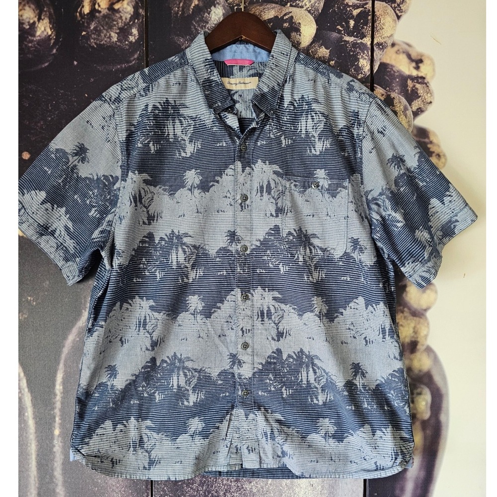 Tommy Bahama Mens Blue White Pixel Palm Tree Short Sleeve Tropical Shirt XL - Picture 2 of 9
